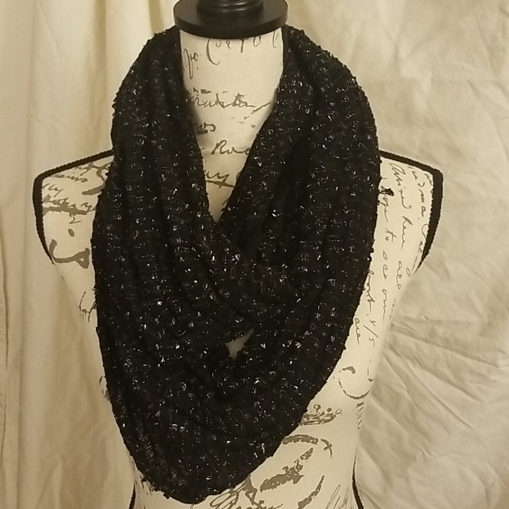 Black infinity scarf